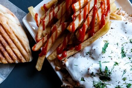 Шаверма на тарелке