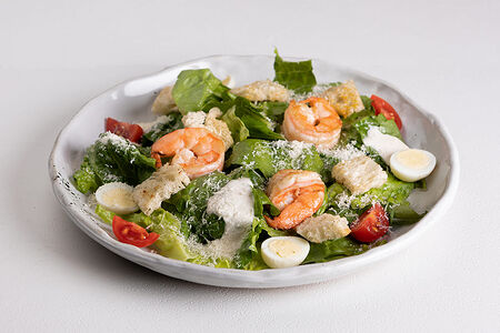 Салат Цезарь с креветками