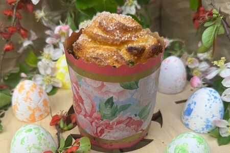 Краффин слоеный с изюмом и цукатом Пасхальный 