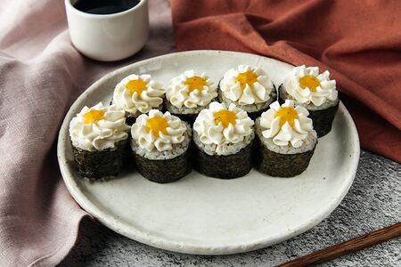 Краб-крем с соусом ананас чили