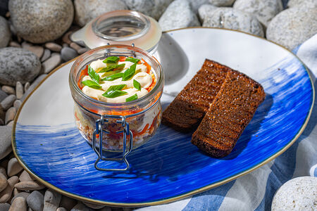 Салат Мимоза с копченой сельдью