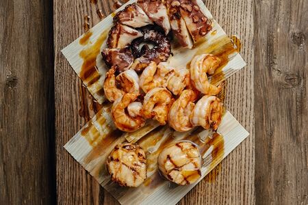 Санпо плато: креветки, осьминог, гребешок