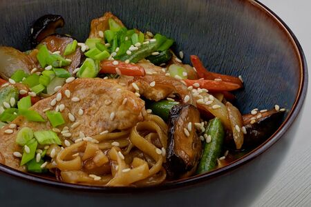 Лапша с цыпленком и терияки