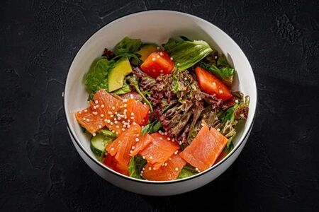 Салат с лососем