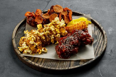 Микс из крыльев в трех соусах