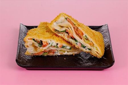 Кесадилия с лососем