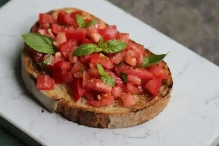 Брускетта Помодоро