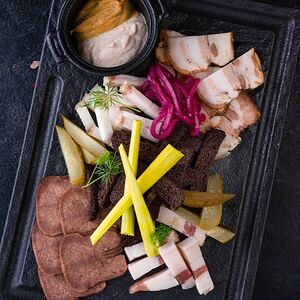 Мясное плато по-домашнему 