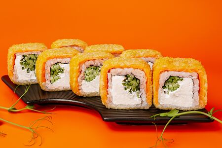 Теплый ролл Филадельфия