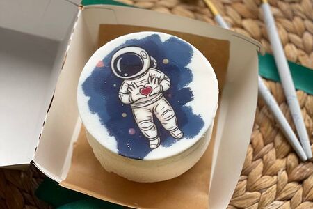 Бенто-торт Космонавт в скафандре