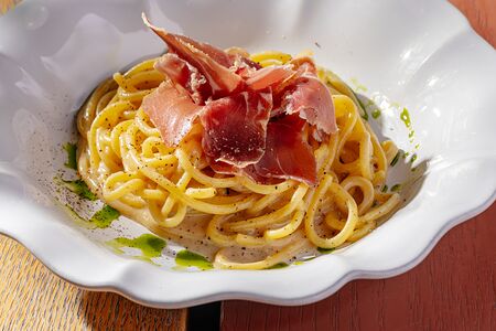 Спагетти Качо э пепе с пармой
