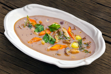 Суп из чёрного хлеба с грибами