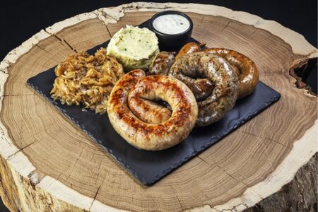 Ассорти колбасок на гриле