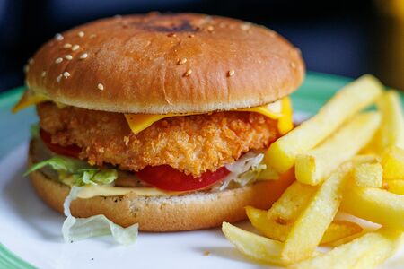 Чикен бургер