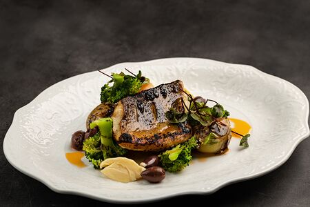 Филе судака с овощами