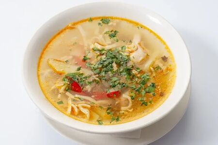 Суп куриный с лапшой