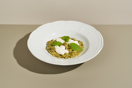 Орзо с песто и страчателлой