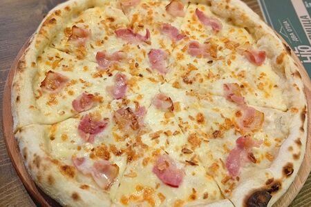 Пицца Сливочный бекон 