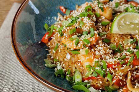 Жареный рис с морепродуктами