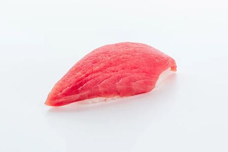 Нигири с тунцом