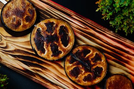 Баклажан на углях