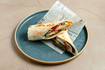 Тортилья-ролл с цыпленком