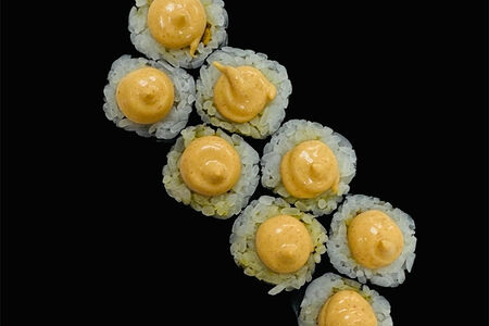 Острый ролл с мидиями