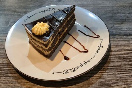 Торт Сникерс