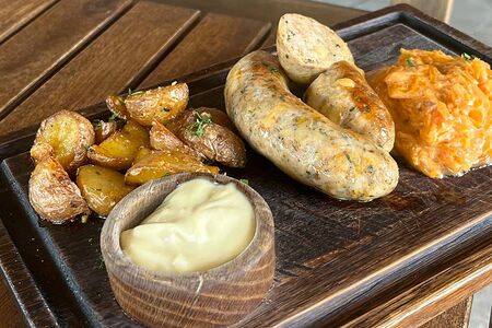 Куриные колбаски с сыром