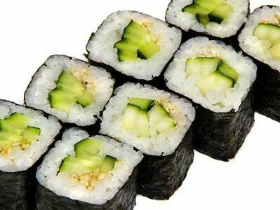 Мини-роллы с огурцом