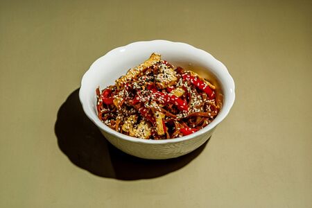 Азиатская лапша с курицей New