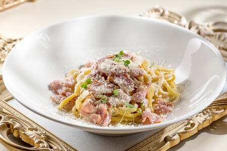 Букатини карбонара