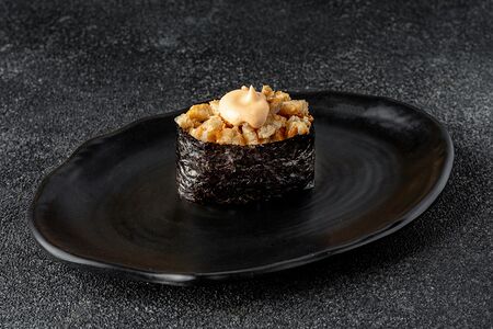 Суши спайси Угорь