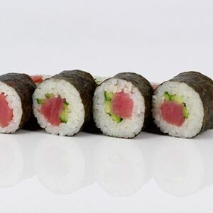 Маки-мини с тунцом и огурцом