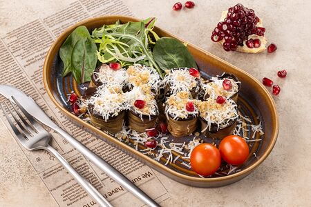 Рулетики из баклажанов