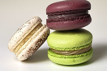 Макаронс Фисташка-малина