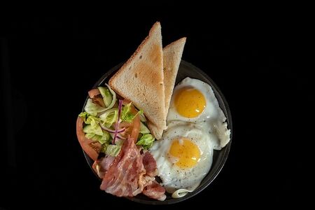 Яичница с беконом