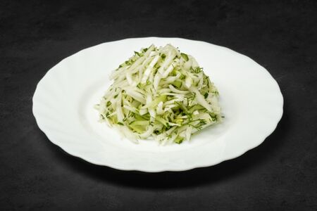 Салат Весенний из пекинской капусты