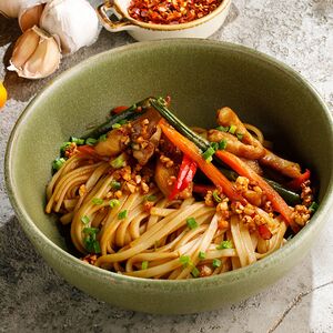 Удон с цыплёнком и овощами