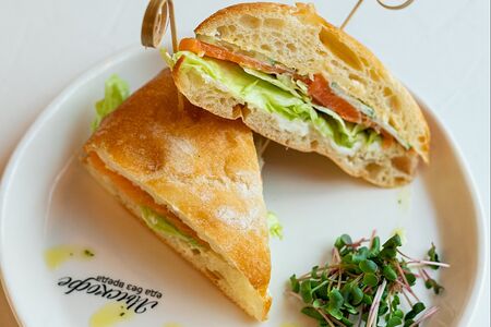 Чиабатта с лососем