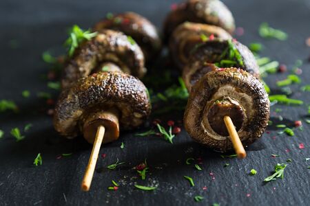 Из шампиньонов