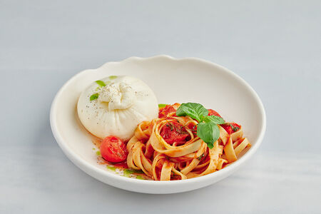 Паста Тальятелле с бурратой