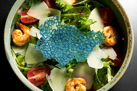 Цезарь-тоннато с креветками