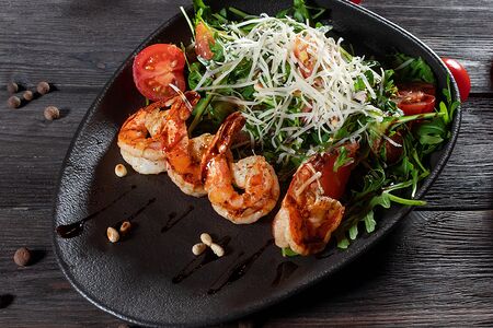 Салат с креветками