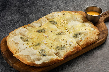 Пицца Четыре сыра