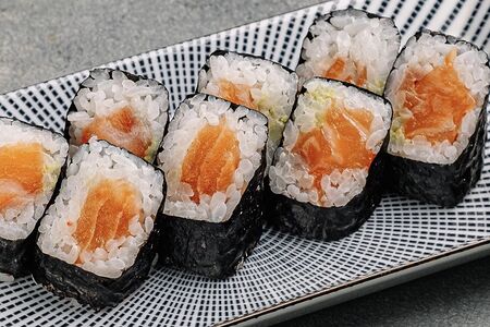 Хосомаки лосось