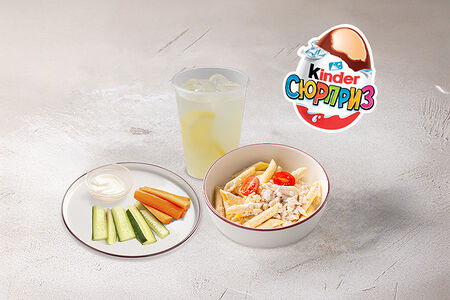 Детский обед с макарошками