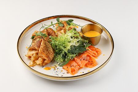 Блинчики со слабосоленым лососем