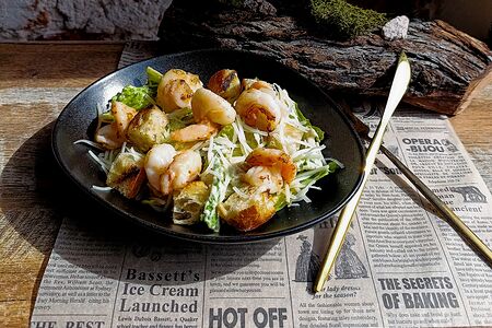 Цезарь с креветками 