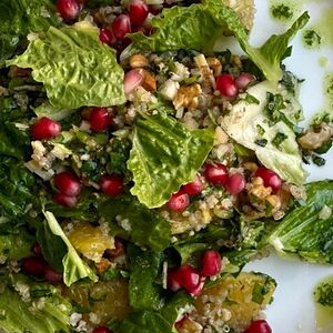 Киноа, сельдерей, апельсин, миндаль